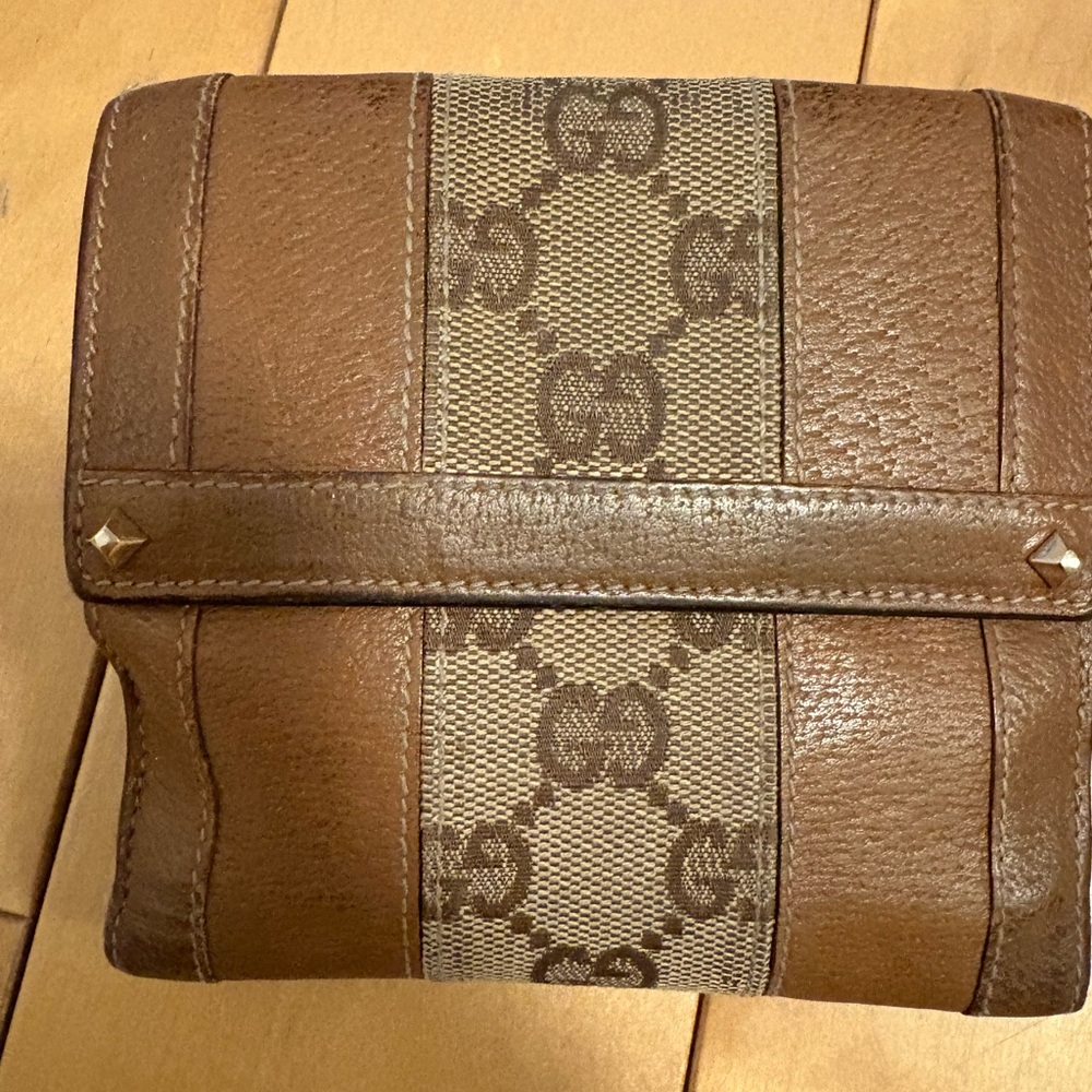 Authentic Gucci wallet